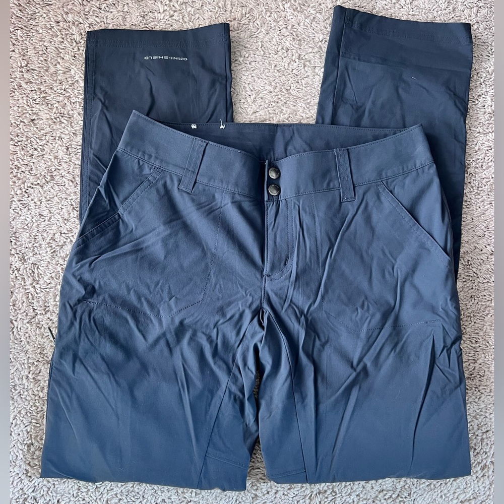 Never worn! Columbia Womens Hiking Pants